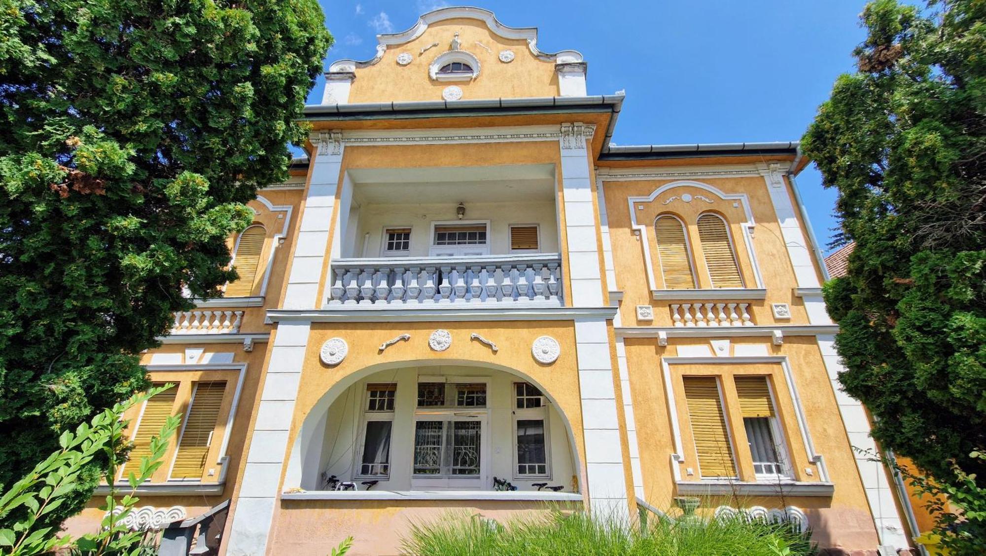 Romantic Villa - Papa Exterior photo